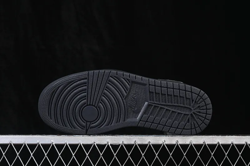 All categories Air Jordan Jordan series basketball shoes Air Jordan 1 Low ZG version Travis Scott x Air Jordan 1 Low OG AJ1 Joe 1 undercut low top full head layer DM7866-001
